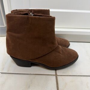 Reaction Kenneth Cole Brown Suede Ankle Boots WMNS US 4